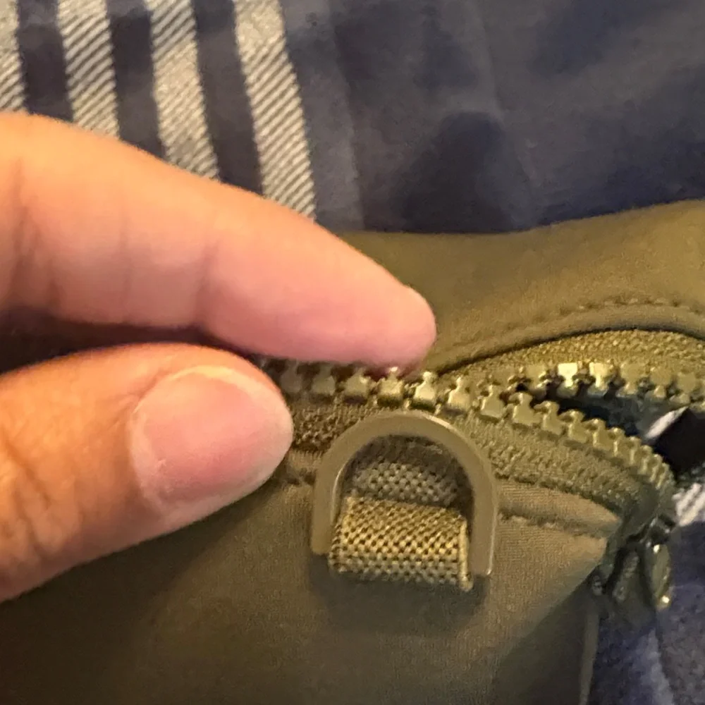 Dagne Dover Toiletry Bag (Green Olive) - Picture 4 of 8